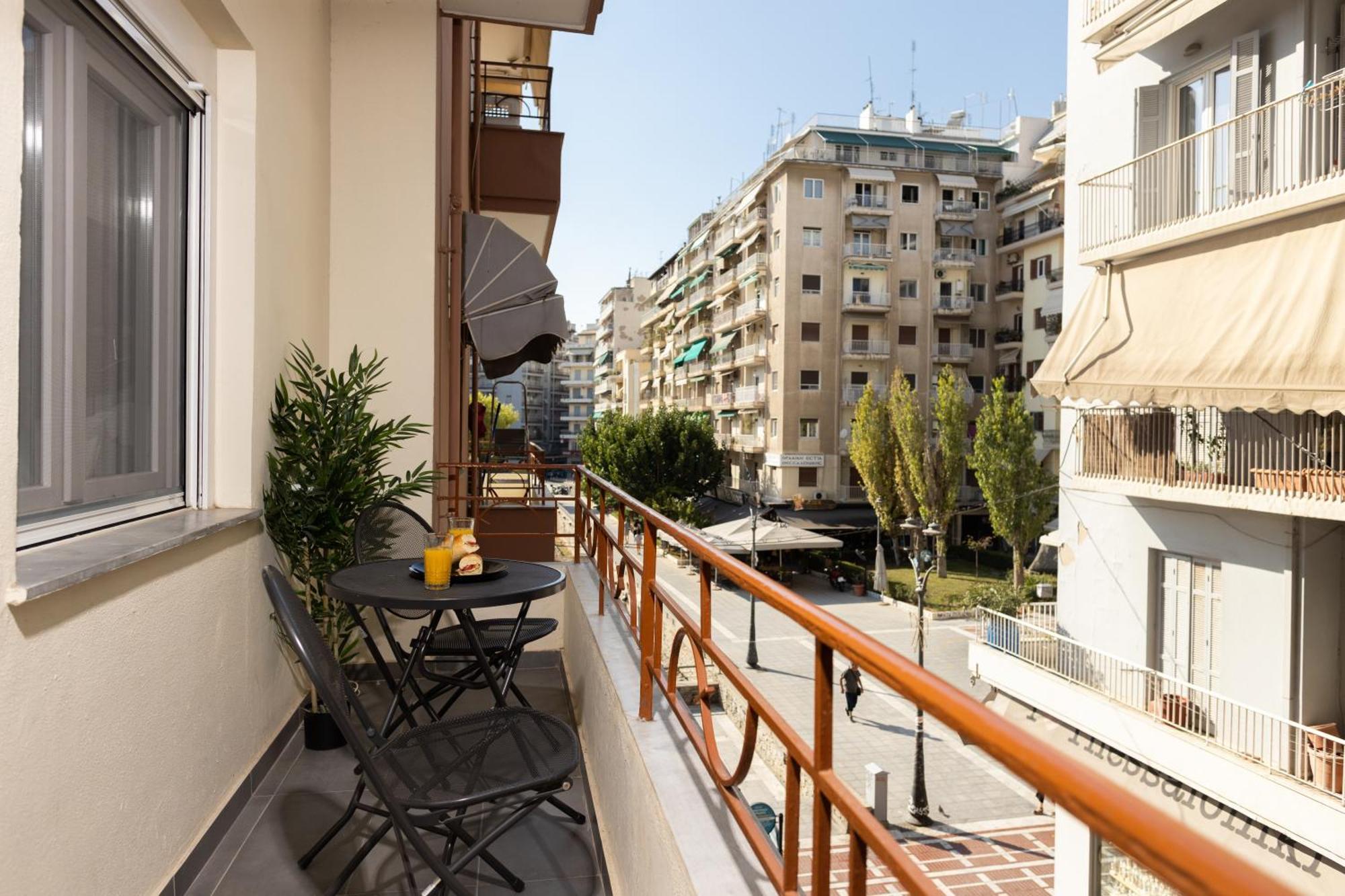 Starlights Wonderful View Apartments By Binobi! Thessaloníki Eksteriør billede